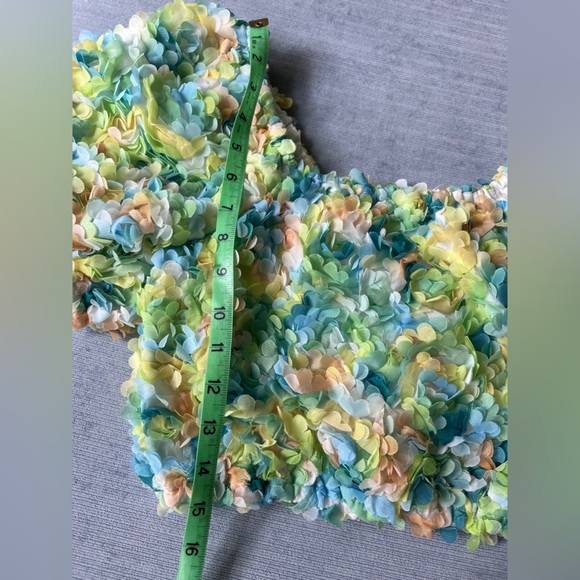 Free the Roses Pastel Flower Embellished Top Puff Sleeves Cropped Size Small - Picture 6 of 9